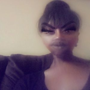 Meet your Posher, Ashaya